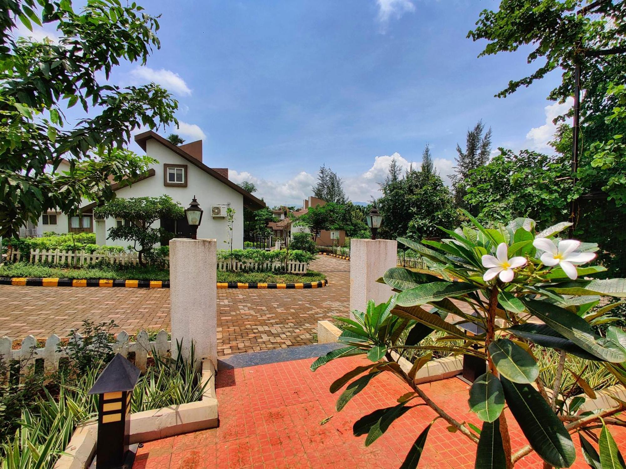 Pushpam Sanskruti Resort Karjat - A Pure Veg Resort Dhamni Zewnętrze zdjęcie