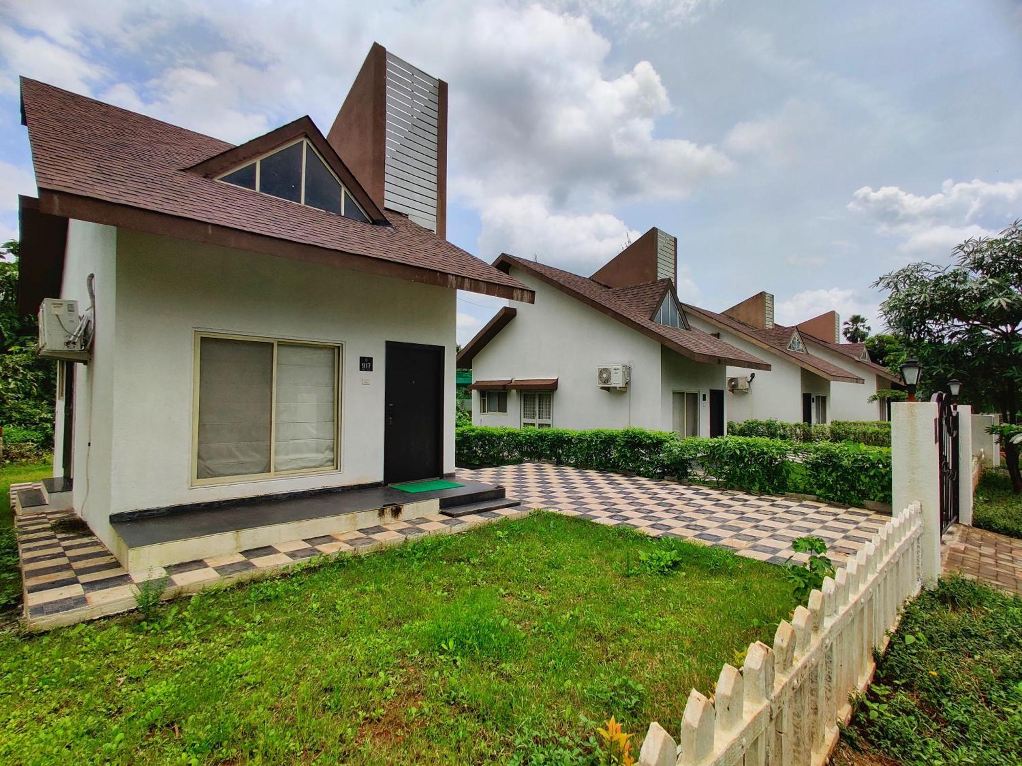 Pushpam Sanskruti Resort Karjat - A Pure Veg Resort Dhamni Zewnętrze zdjęcie